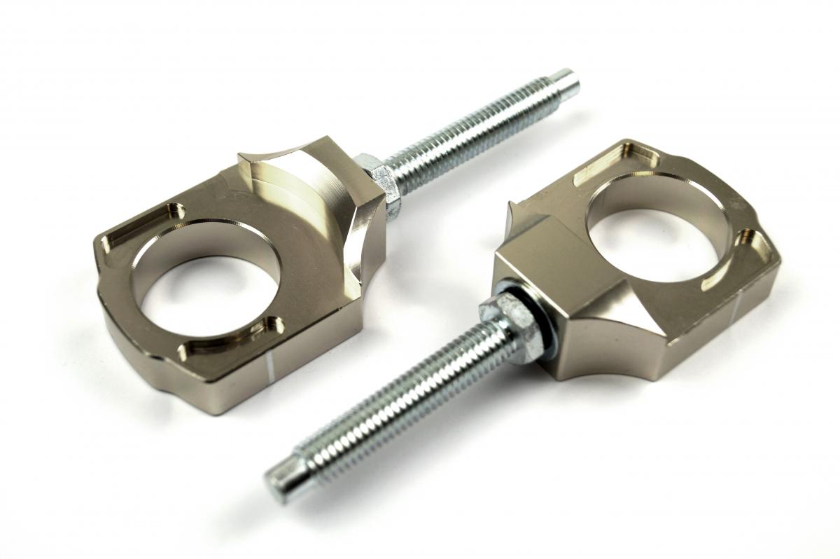 CHAIN ADJUSTER AXLE BLOCK & BOLT HONDA CR125/250 00-10, CRF250 04-09, 450 02-08